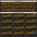 Maglia da baseball con design autentico e coriandoli, motivo personalizzato in oro 3D e nero Maglia da baseball con design autentico e coriandoli, motivo personalizzato in oro 3D e nero